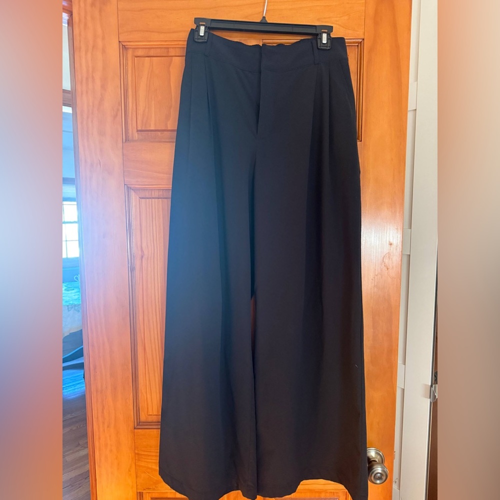 ALO Yoga Wide-Leg Black Pants